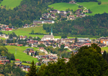 Kirchberg liegt idyllisch im schönen Tirol.