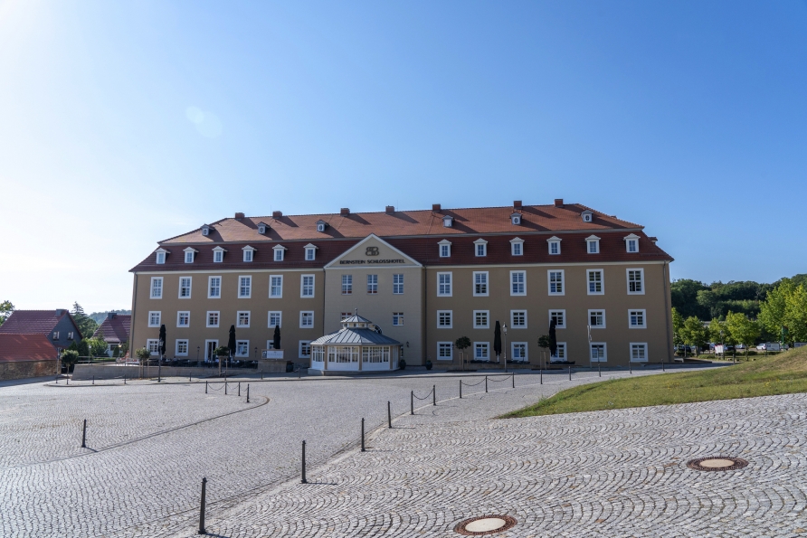 Außenansicht des Bernstein Schlosshotels Ballenstedt