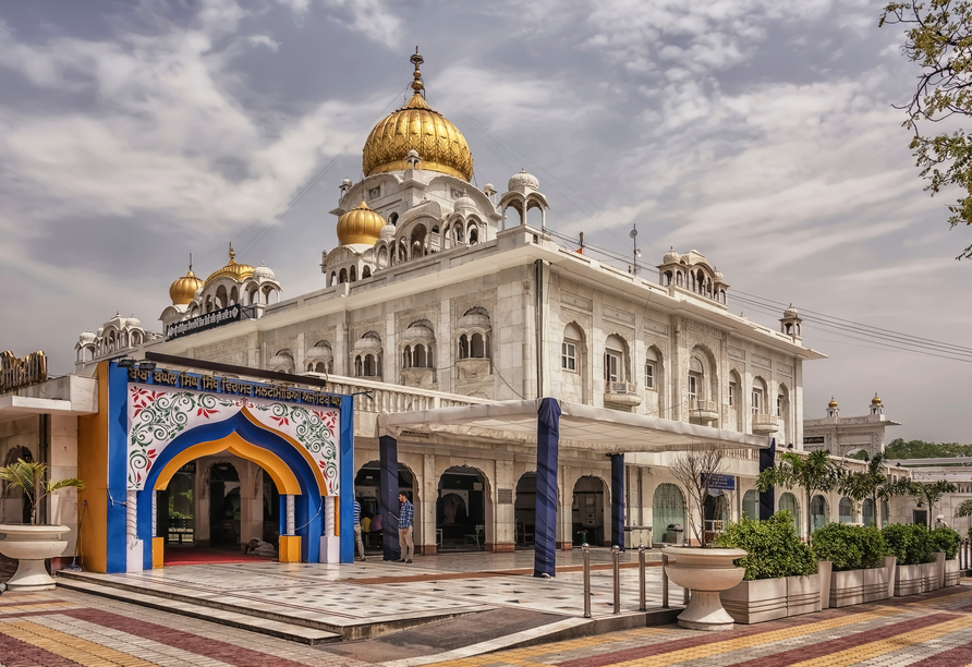 Auf Entdeckungstour in Delhi entdecken Sie zahlreiche spannende Sehenswürdigkeiten wie den Tempel Bangla Sahib Gurudwara.