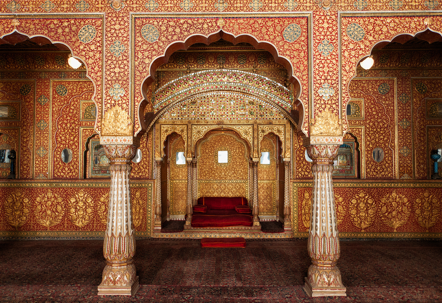 Das Junagarh Fort in Bikaner werden Sie bei einem der vielen Ausflüge entdecken.