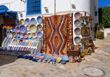 Halten Sie Ausschau nach wunderschönen Souvenirs – wie hier in Sidi Bou Said.