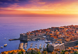 Dubrovnik wird Sie mit seinen prächtigen Stadtmauern beeindrucken.