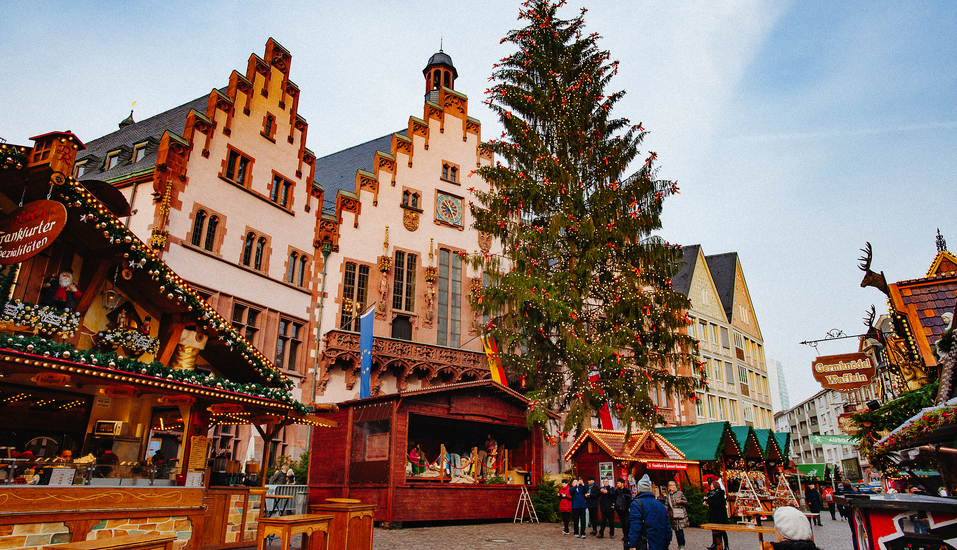 Der Weihnachtsmarkt auf dem Frankfurter Römerberg ist ein besonderes Highlight Ihrer Adventsreise!