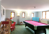 Im Spielzimmer gibt es Spaß für Groß und Klein.