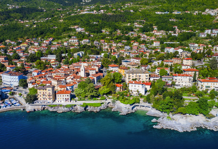 Willkommen an Ihrem Urlaubsort – der wunderschönen Küstenstadt Lovran in der malerischen Kvarner Bucht.