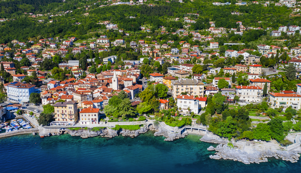 Willkommen an Ihrem Urlaubsort – der wunderschönen Küstenstadt Lovran in der malerischen Kvarner Bucht.