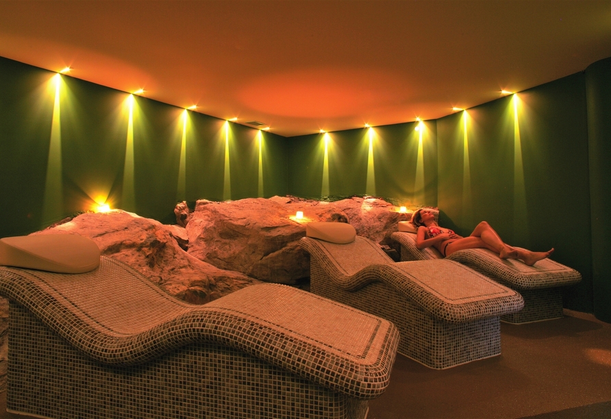Gönnen Sie sich wohltuende Wellnessanwendungen oder eine Massage.