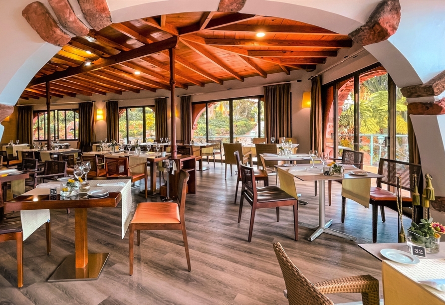Genießen Sie mediterrane Speisen im Restaurant 