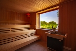 Entspannen Sie in der Sauna.