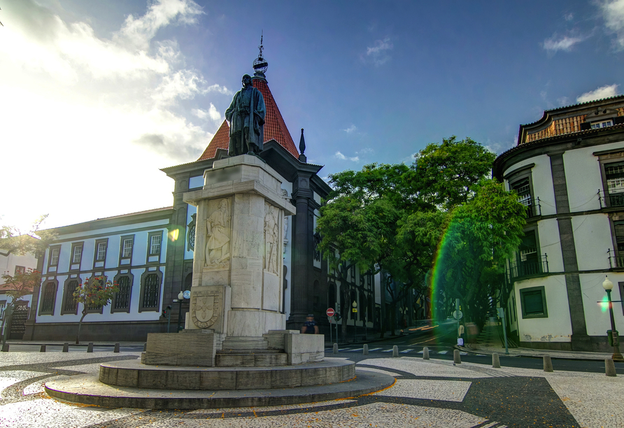 Die Statue zu Ehren von João Gonçalves Zarco steht im Stadtzentrum von Funchal. Er ist einer der Mitentdecker Madeiras.