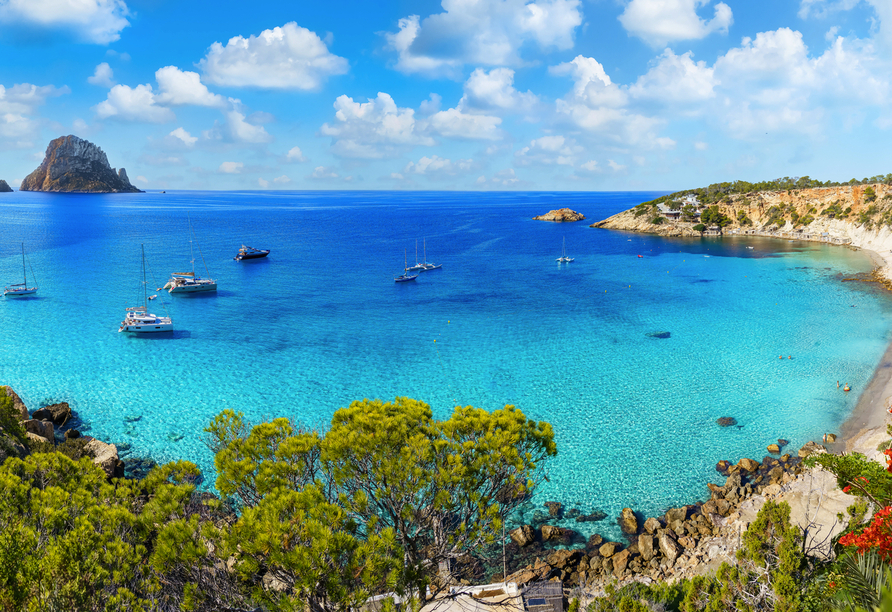Paradiesische Strände erwarten Sie auf Ibiza.