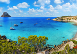 Paradiesische Strände erwarten Sie auf Ibiza.
