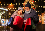 Auf den stimmungsvollen Weihnachtsmärkten lassen sich wunderbare Geschenke für Ihre Liebsten entdecken.