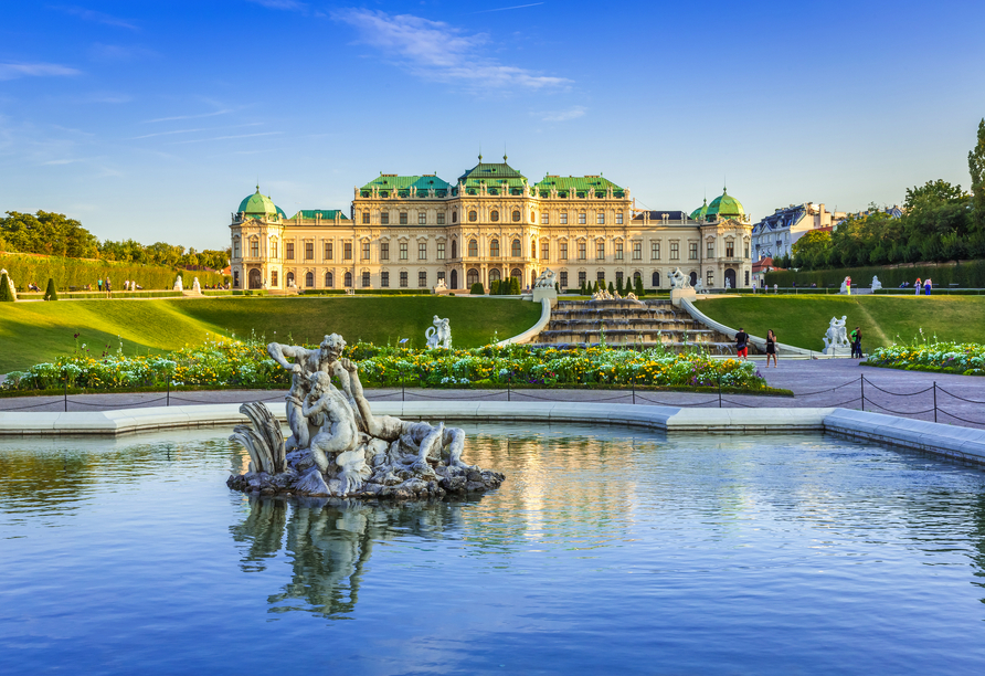 Statten Sie dem prächtigen Schloss Belvedere einen Besuch ab.
