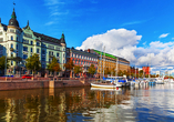 Altstadtpier in Helsinki mit historischen Gebäuden