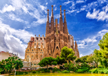Eine der bekanntesten Sehenswürdigkeiten der Welt ist die Sagrada Família.