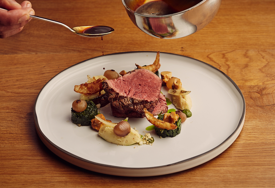 Kulinarische Gaumenfreuden erwarten Sie im Restaurant.