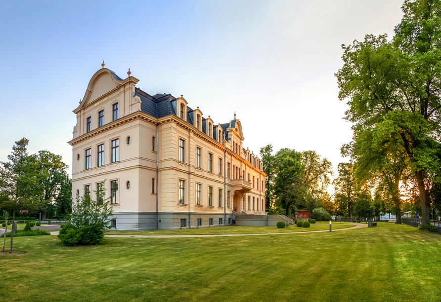 Erkunden Sie das neoklassische Schloss Ribbeck im wunderschönen Ribbeck.