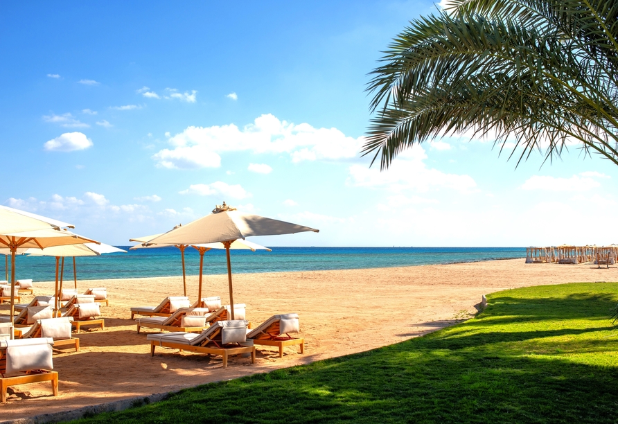 Paradies am Roten Meer: Entspannen Sie an den traumhaften Stränden von Sahl Hasheesh.