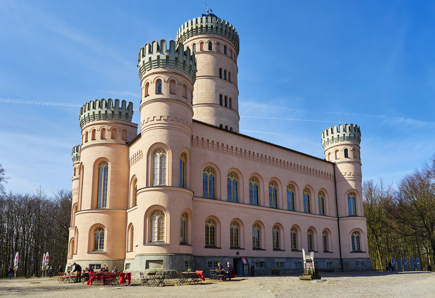 Das Jagdschloss Granitz ist nur wenige Kilometer von Ihrem Hotel entfernt.