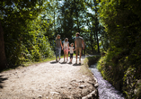 Die Waalwege sind beliebt für Spaziergänge oder Wanderungen mit der ganzen Familie.