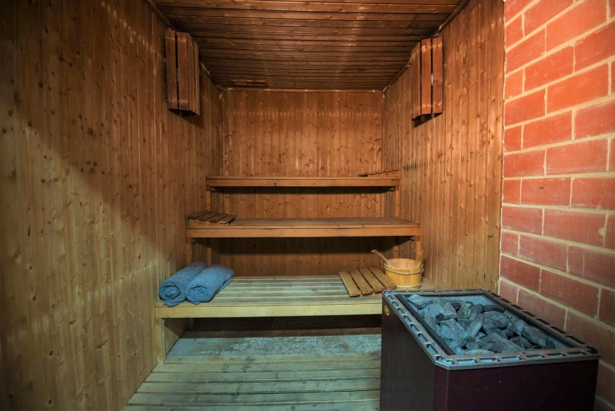 Wie wäre es mit einem wohltuenden Aufguss in der Sauna des Hotels Azoris Angra Garden?