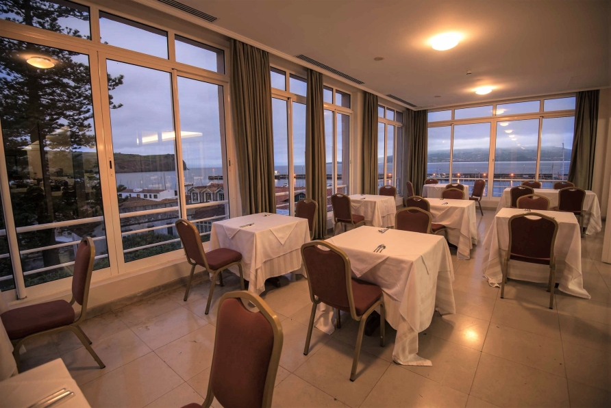 Im Restaurant des Hotels Azoris Faial Garden dürfen Sie auf kulinarische Gaumenfreuden gespannt sein.