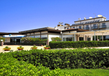 Das Hotel Athena Resort ist eine Ruheoase mit mediterranem Flair – hier können Sie die Seele baumeln lassen.