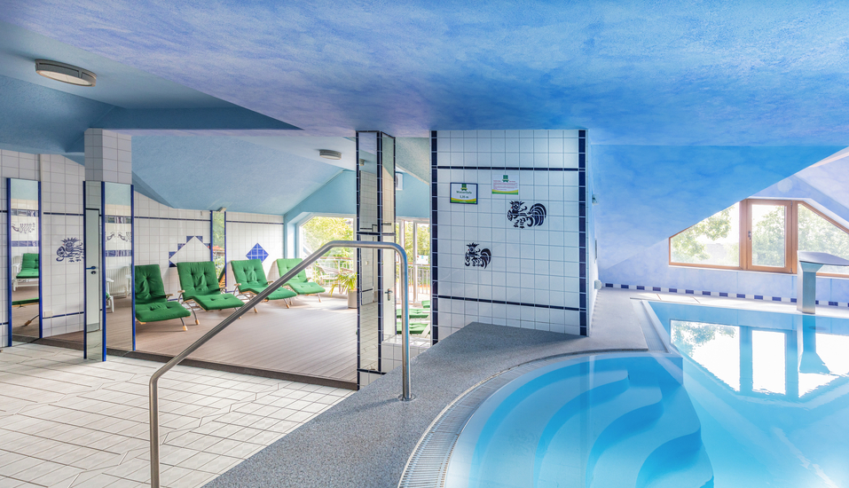 Ruhe, Wärme, Erholung – genießen Sie Wellness in schönem Ambiente.