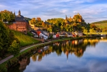 Besuchen Sie die historische Weinstadt Saarburg an der Saar.