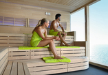 Lassen Sie in der Sauna die Seele baumeln mit Blick auf das Meer.