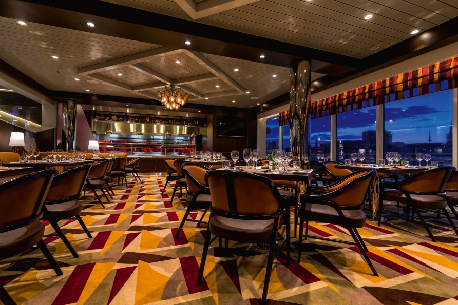 Im Surf & Turf Steakhouse werden Sie kulinarisch verwöhnt.