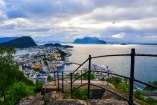 Die Hafenstadt Ålesund befindet sich am Eingang zum Geirangerfjord.