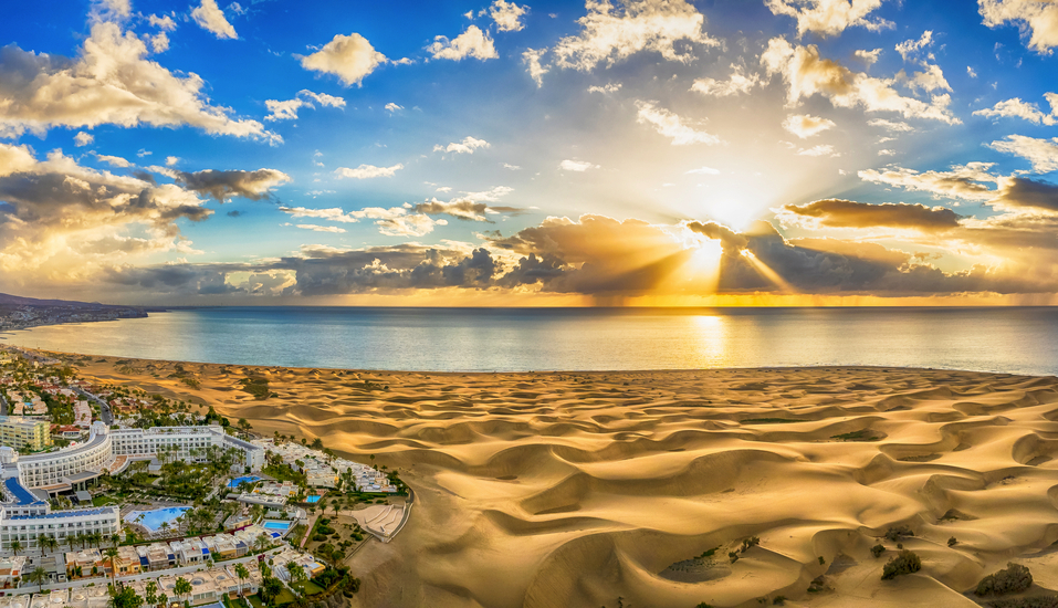 Panoramablick auf die Dünenlandschaft Maspalomas auf Gran Canaria