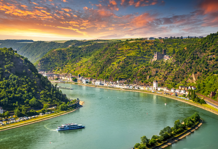 Blick von der Loreley auf das Mittelrheintal