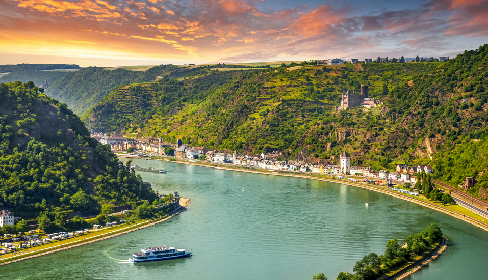 Romantik auf dem Wasser: Entdecken Sie den Romantischen Rhein von seiner schönsten Seite.