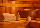 In der Sauna können Sie entspannen und den Alltag einmal völlig hinter sich lassen.