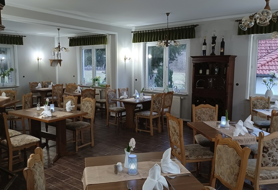Lassen Sie sich im Restaurant kulinarisch verwöhnen.
