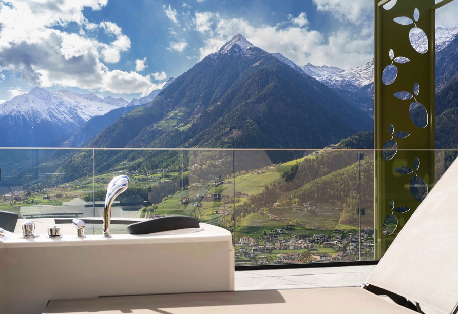 Entspannen Sie im Whirlpool des Hotels.
