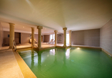 Hallenbad im Hotel Majestic Alsace