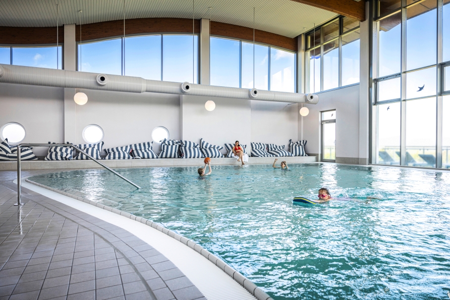 Erholung pur erwartet Sie im Hallenbad.