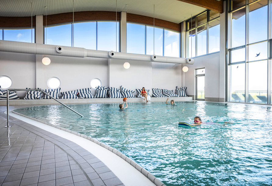 Erholung pur erwartet Sie im Hallenbad.