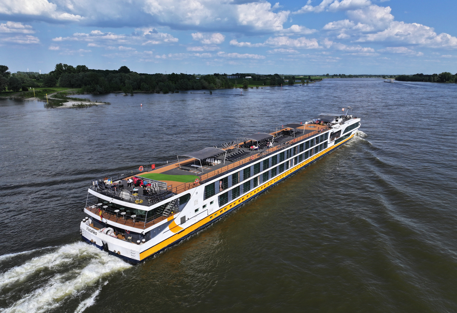 Ihr Schiff VistaNeo bringt Sie bequem zu Ihrem nächsten Reiseziel.