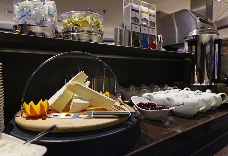 Das Frühstücksbuffet bietet etwas für jeden Geschmack.