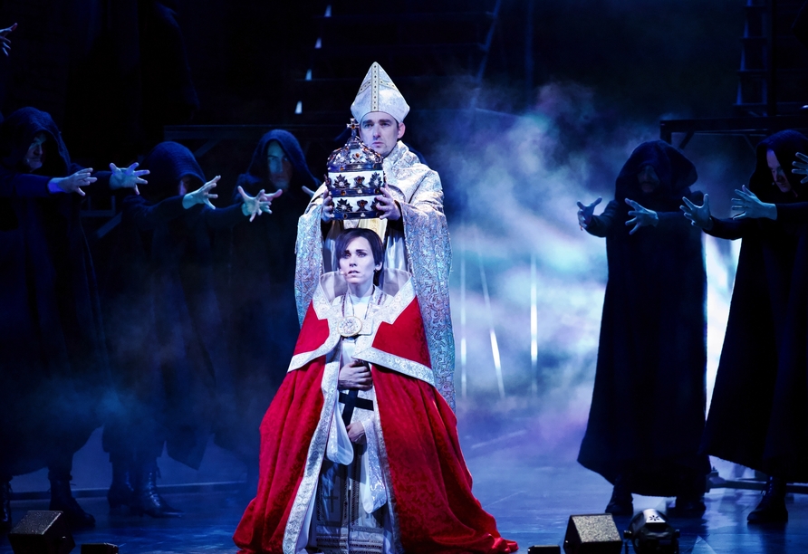 Krönungsszene – der ergreifende Höhepunkt des Musicals 
