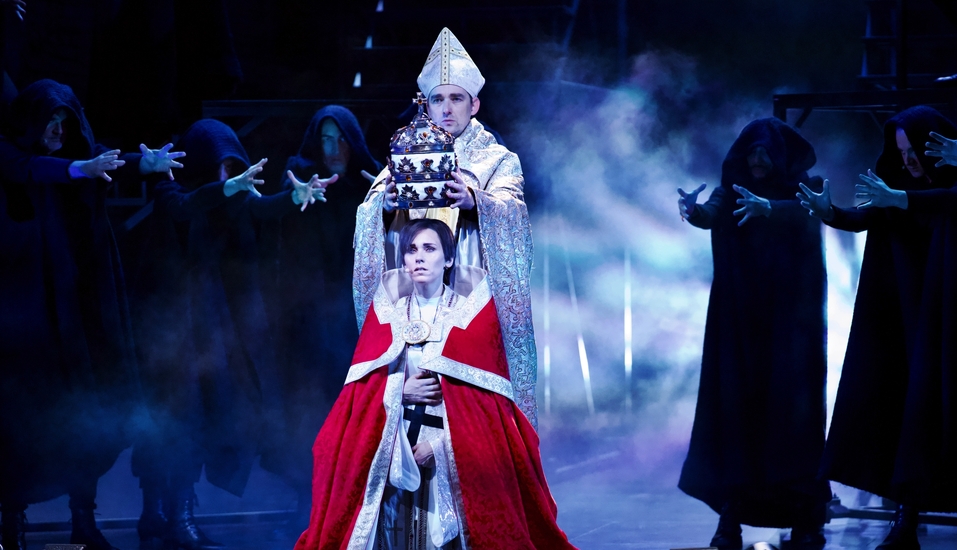 Krönungsszene – der ergreifende Höhepunkt des Musicals 