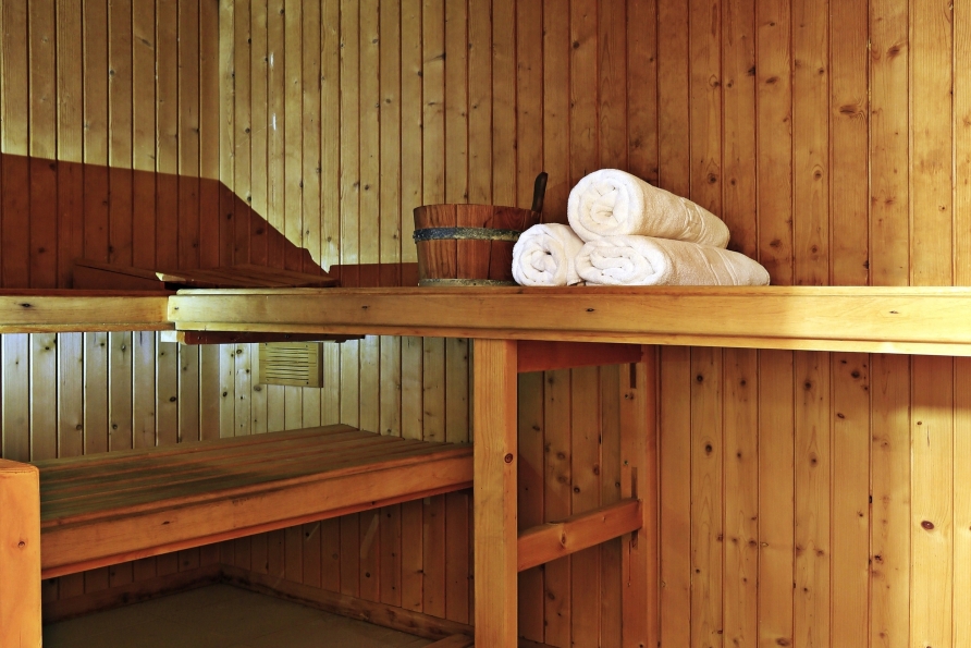 Ein Ort der Ruhe: Die Sauna lädt zum Entspannen ein.