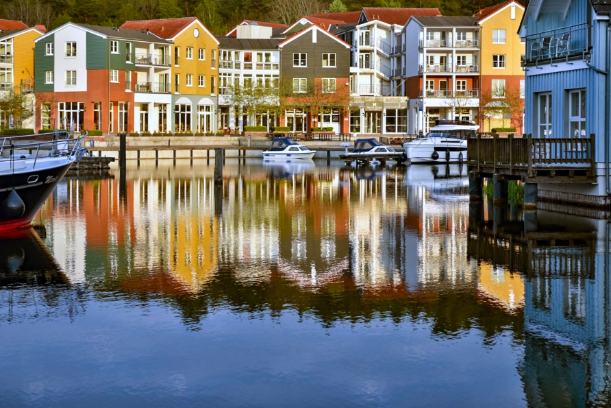 Teilweise liegen die gemütlichen Ferienhäuser direkt am Wasser.