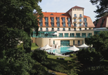 Ihr Resort befindet sich mitten im Grünen.