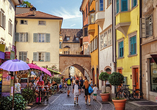 Altstadtflair erwartet Sie im malerischen Bozen.